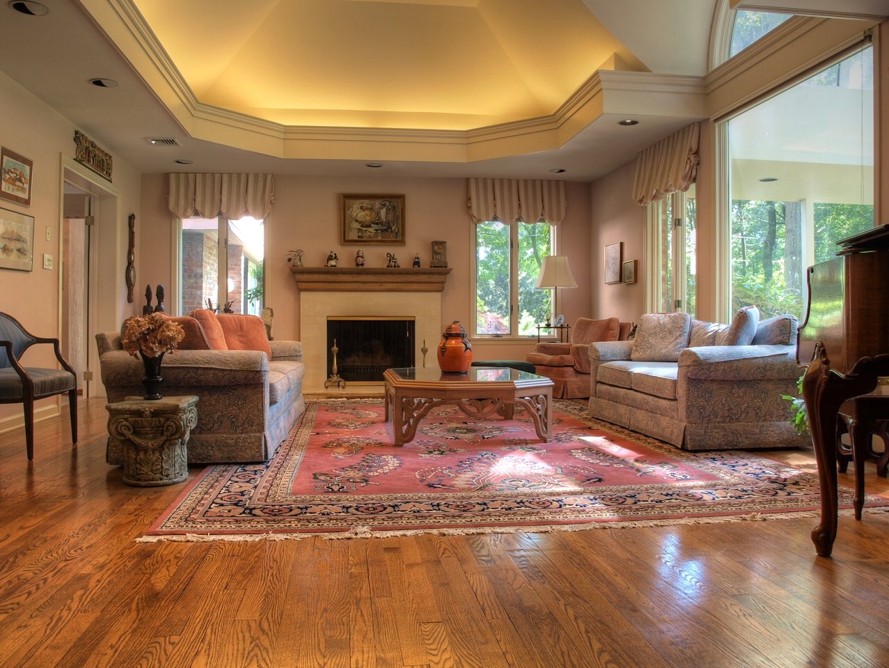 Living Room1.jpg